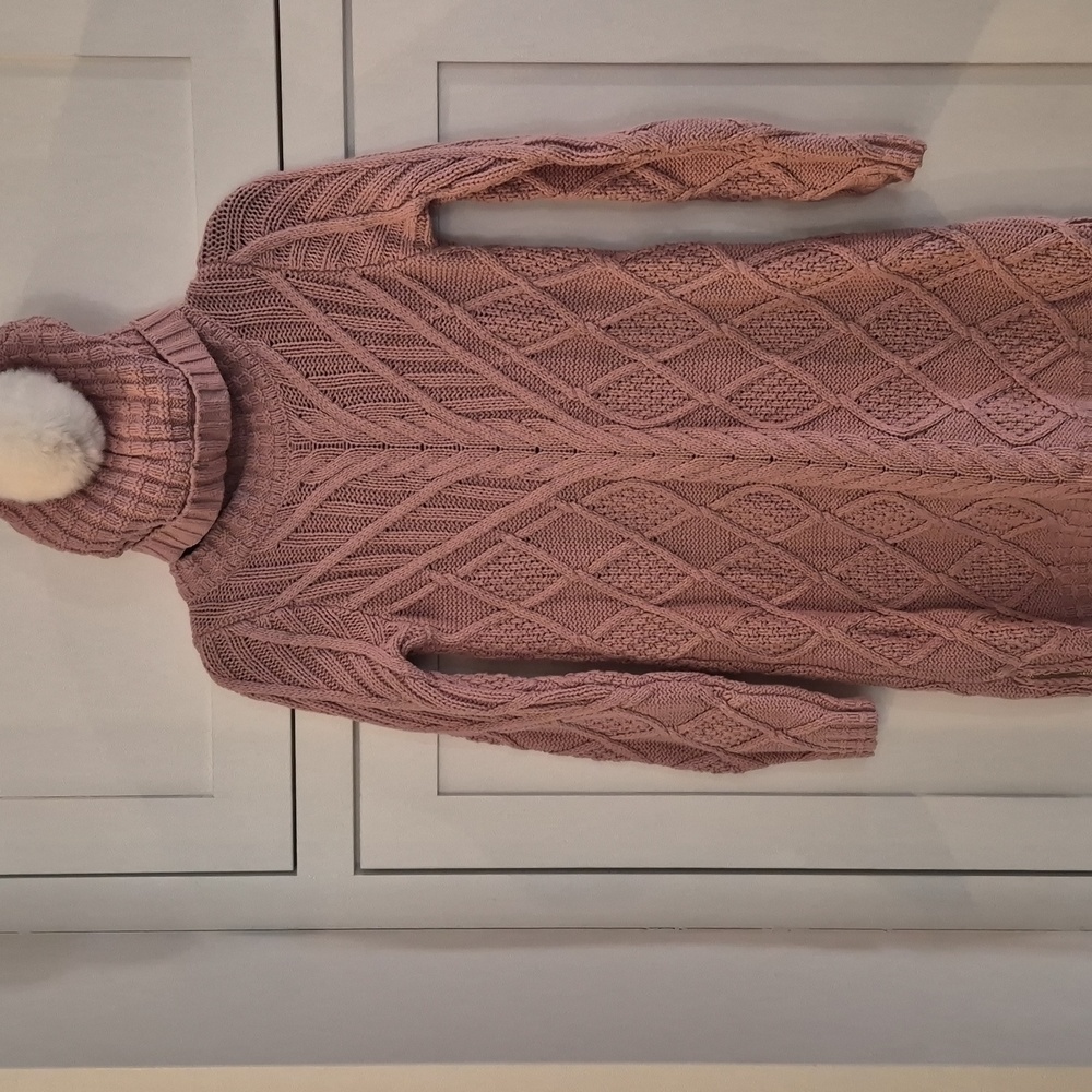 Girls Sweater dress with matching hat Size 10 Color Rose/mauve